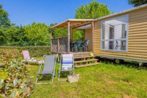 Terrasse couverte mobil-home Le Val de l'Arre